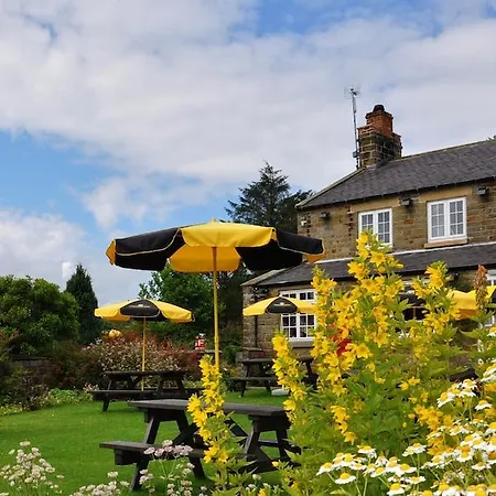 호텔 The Falcon 레이븐스카