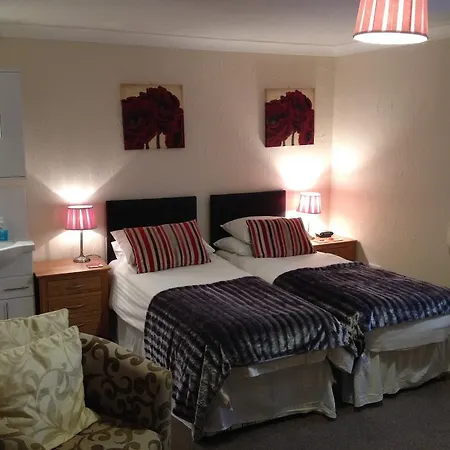 호텔 The Falcon 3*